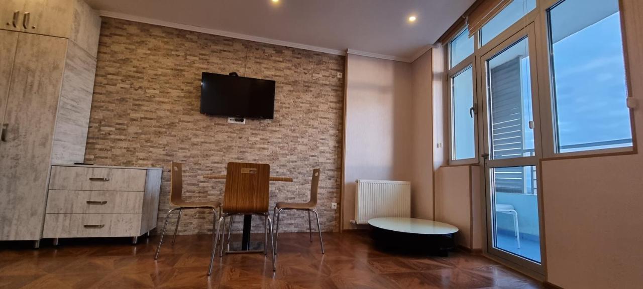 Ferienwohnung Breeze Batumi Exterior foto