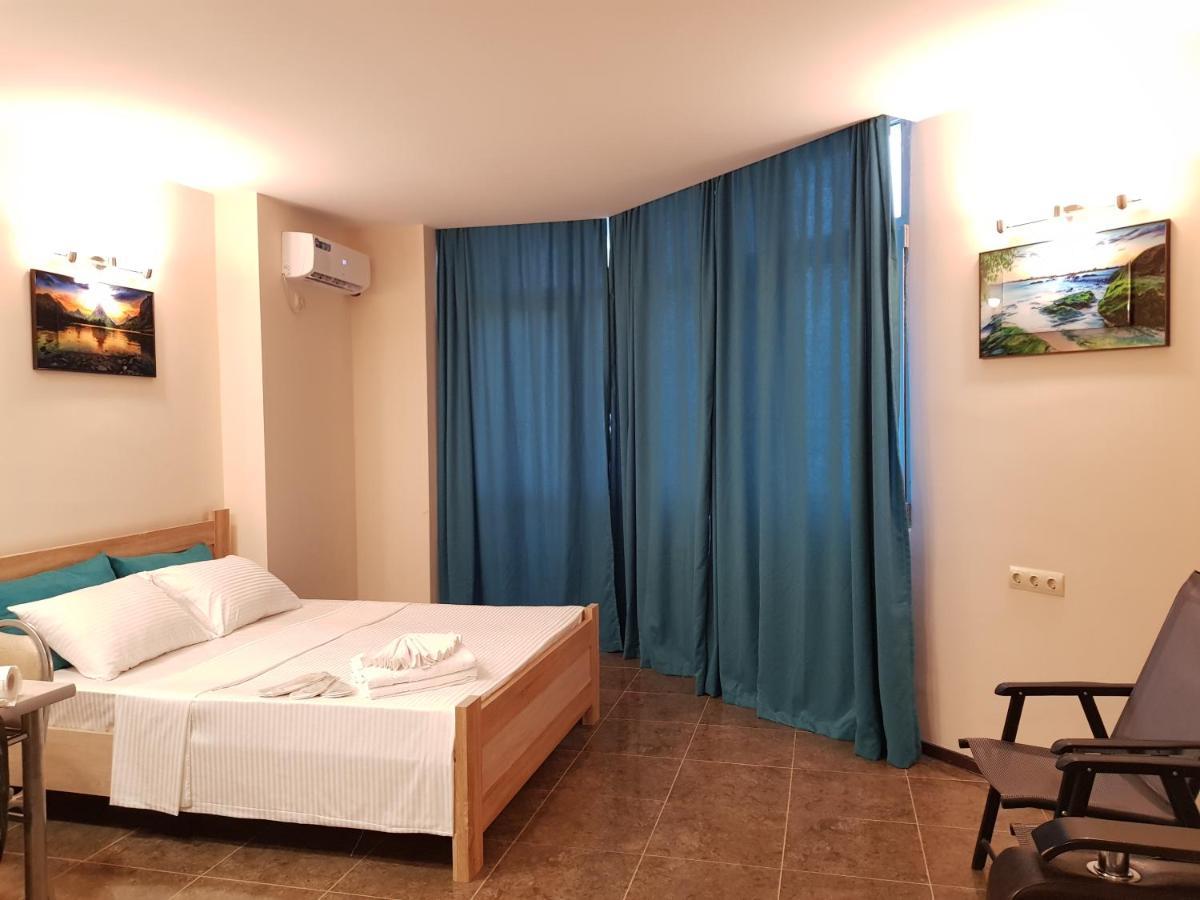Ferienwohnung Breeze Batumi Exterior foto