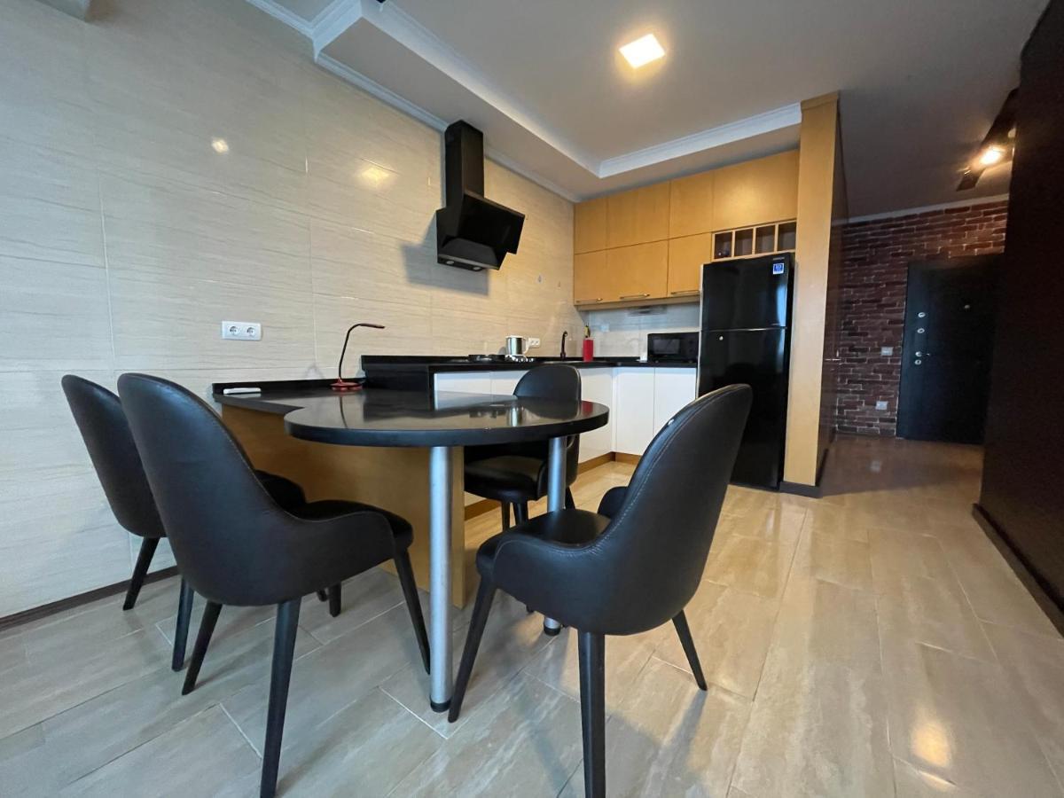 Ferienwohnung Breeze Batumi Exterior foto