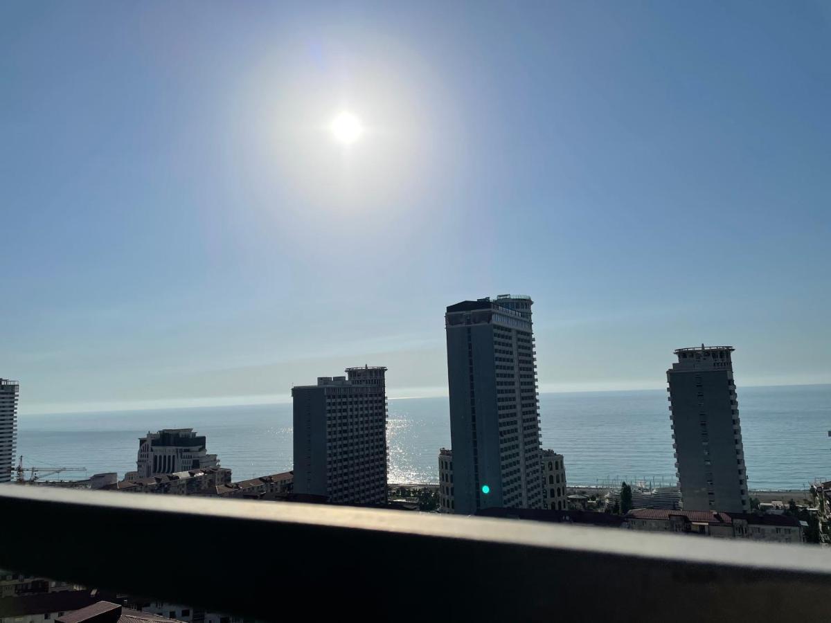 Ferienwohnung Breeze Batumi Exterior foto